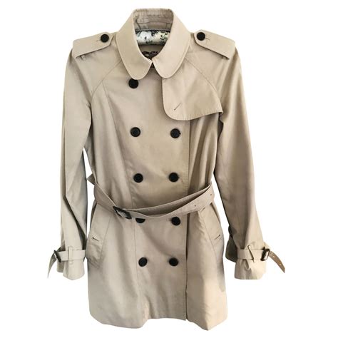 2nd hand burberry trench coat.